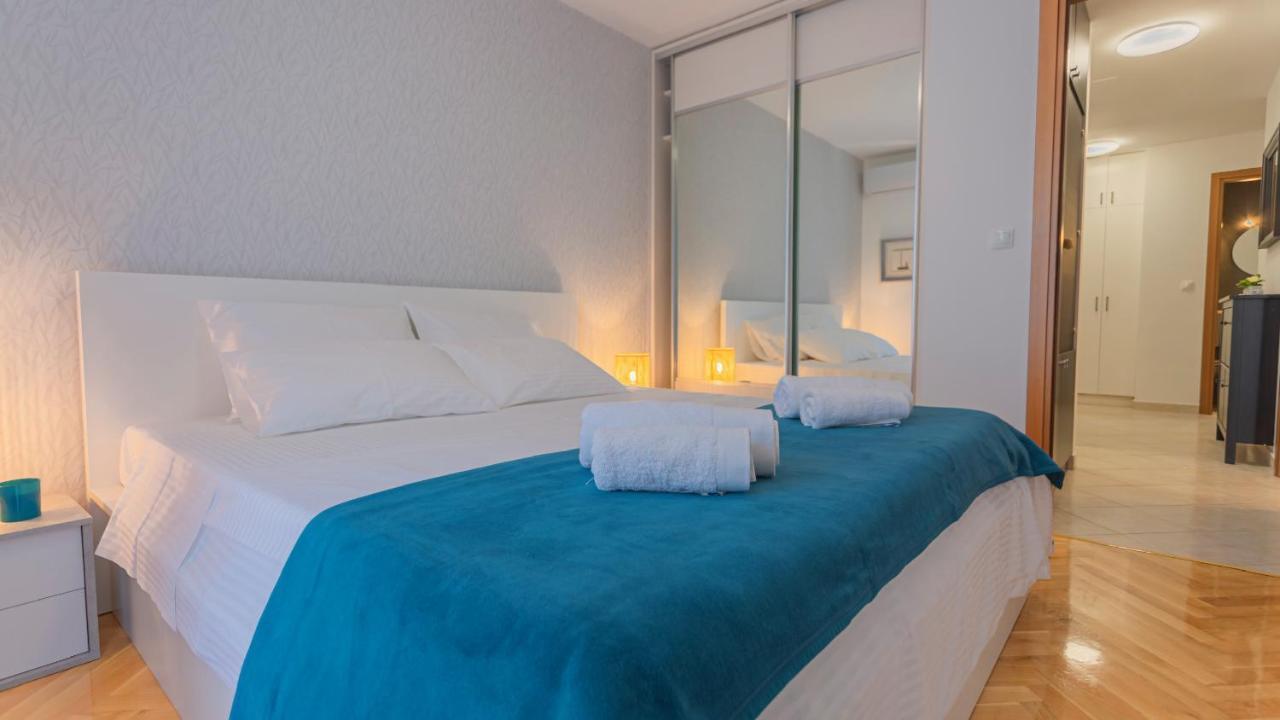 New Delux Green Garden Apartment With Hotube **** سبليت المظهر الخارجي الصورة